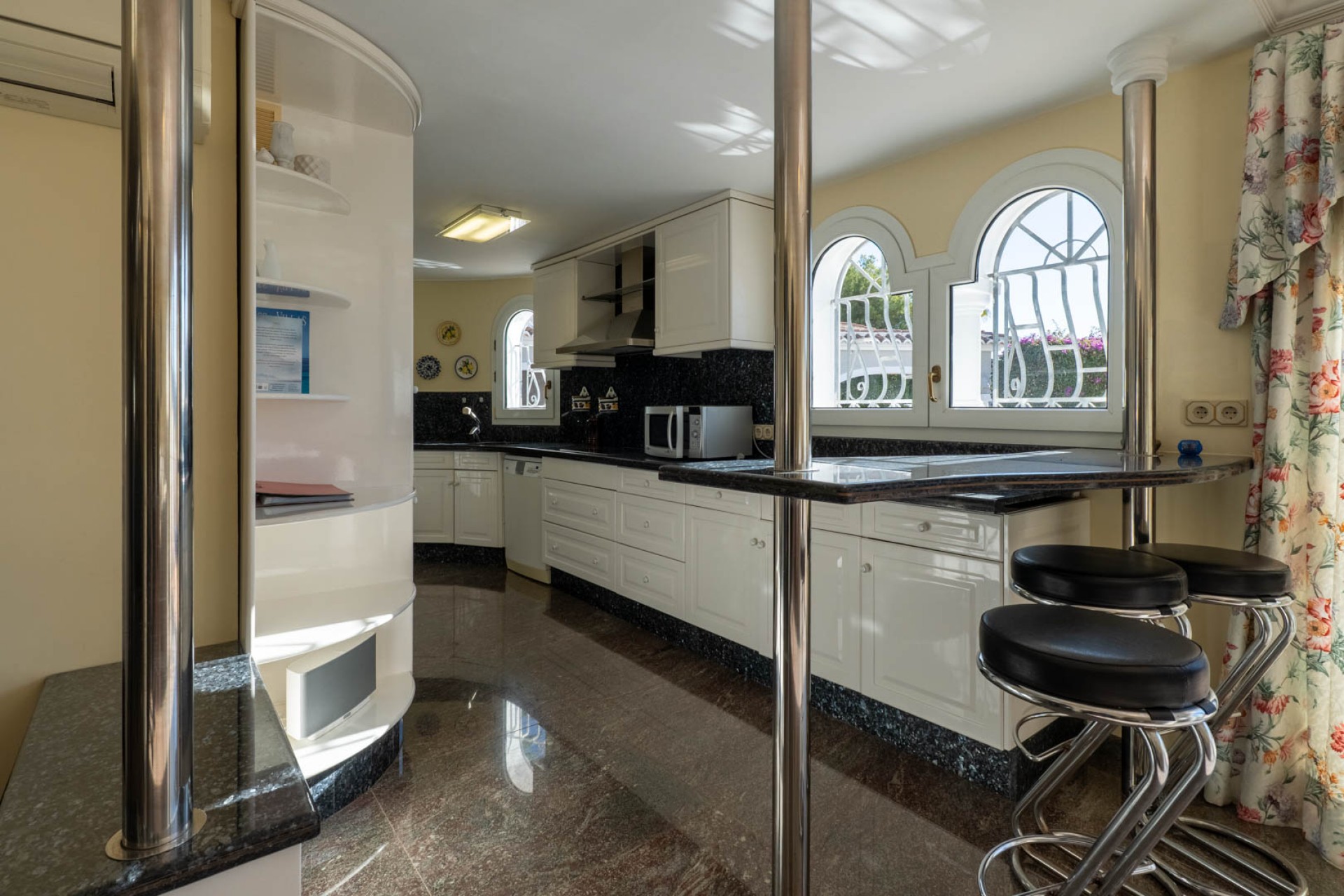 Resale - Villa -
Benissa - Fanadix