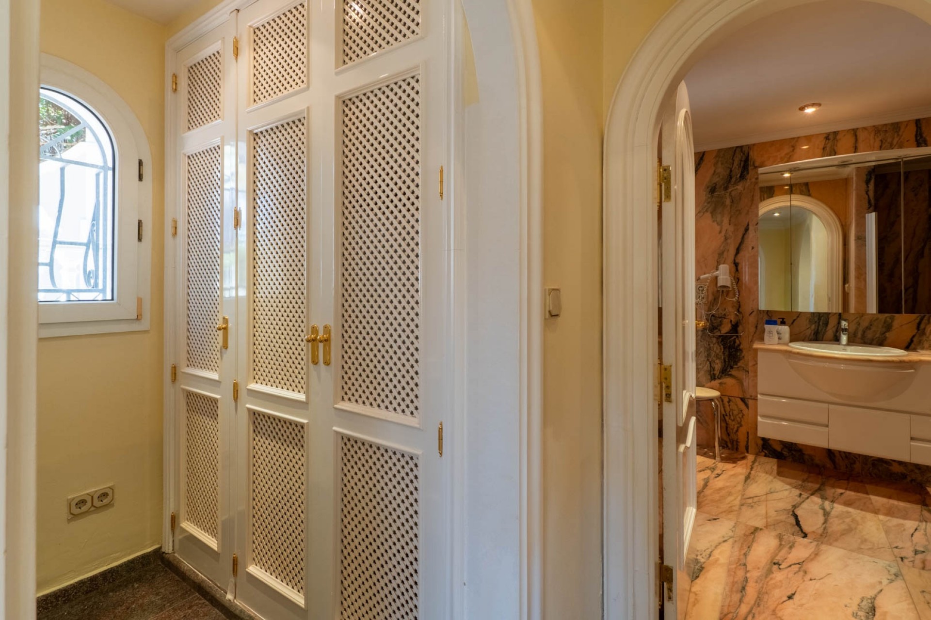 Resale - Villa -
Benissa - Fanadix