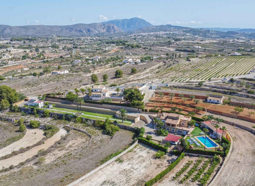 Resale - Villa -
Benissa - Fustera