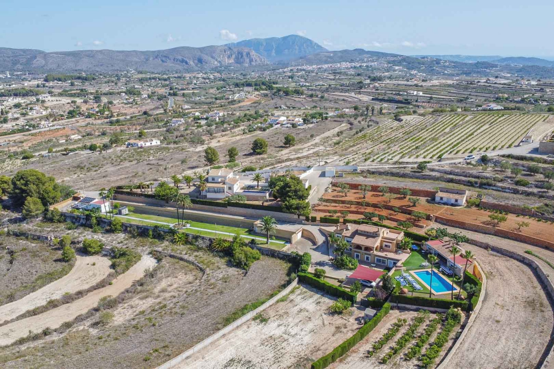 Resale - Villa -
Benissa - Fustera