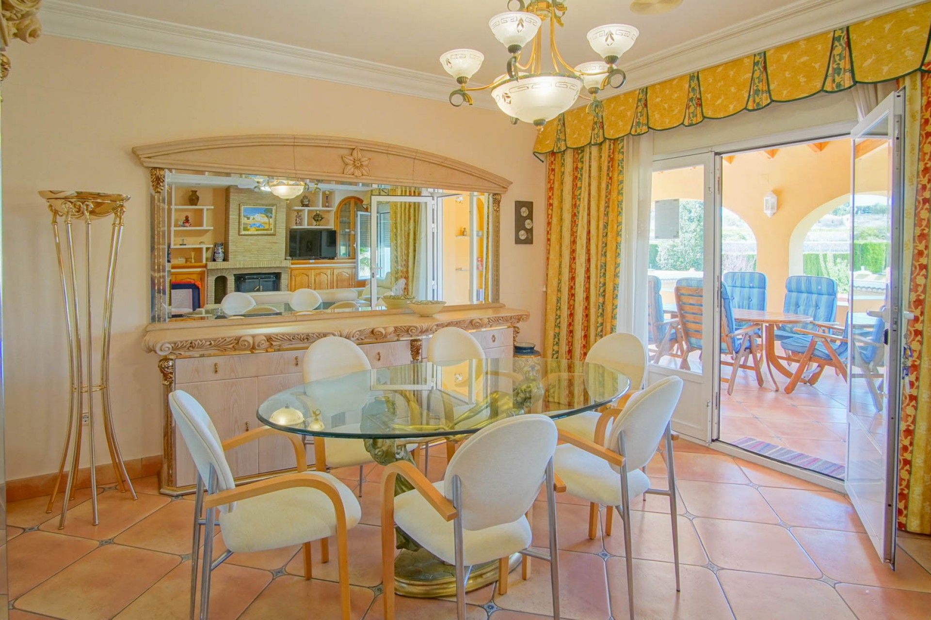 Resale - Villa -
Benissa - Fustera