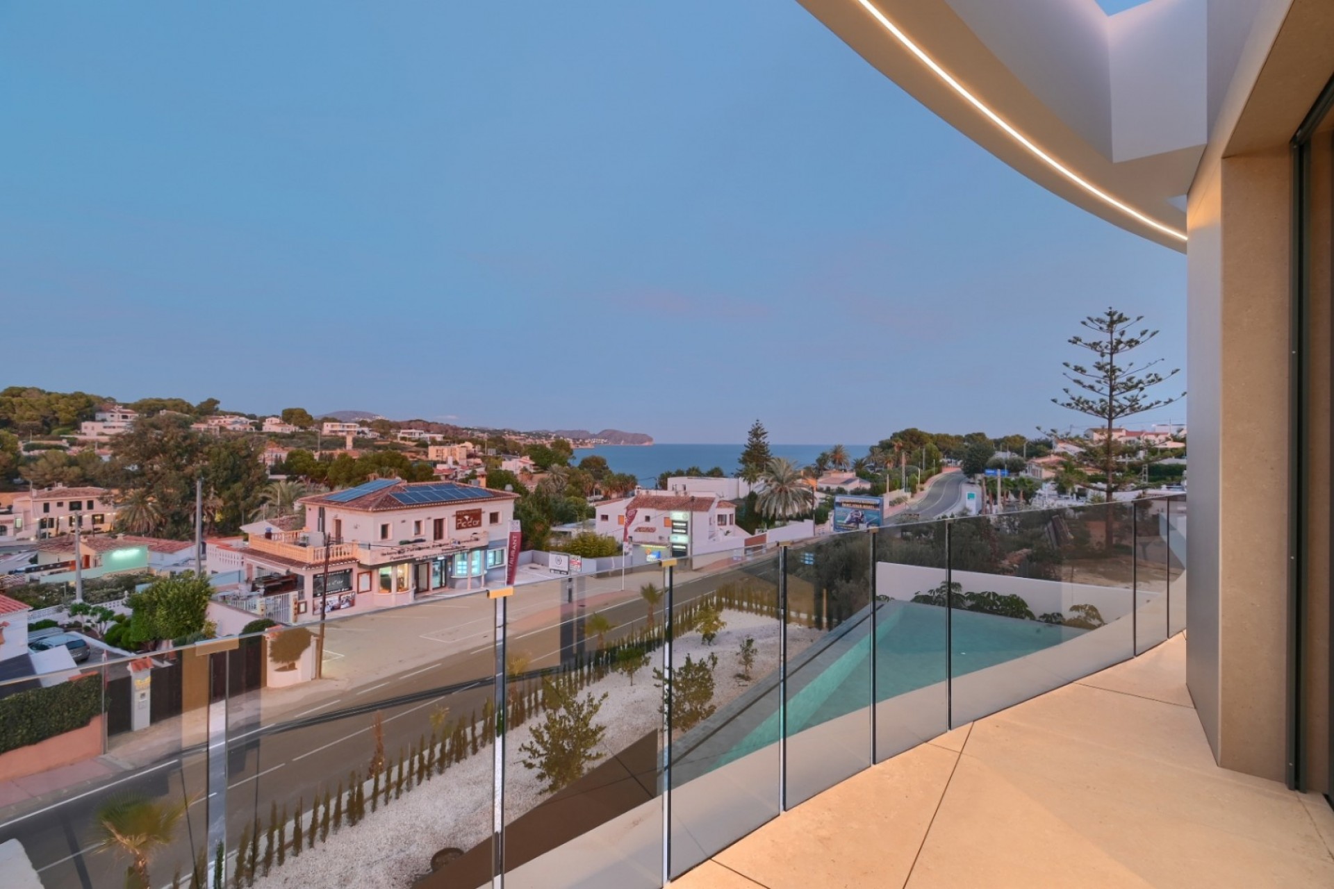 Resale - Villa -
Benissa - La Fustera