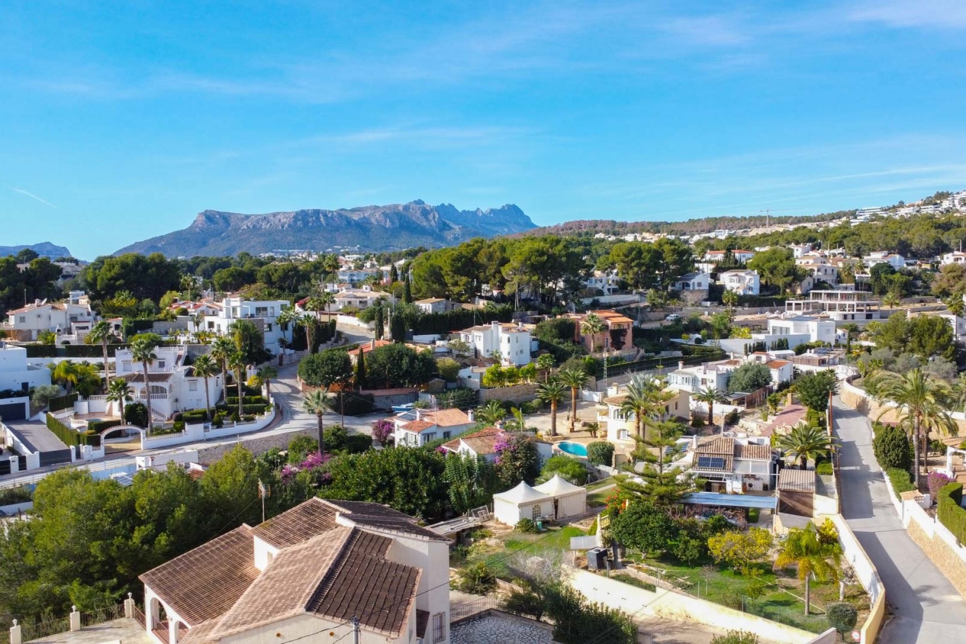 Resale - Villa -
Benissa - La Fustera