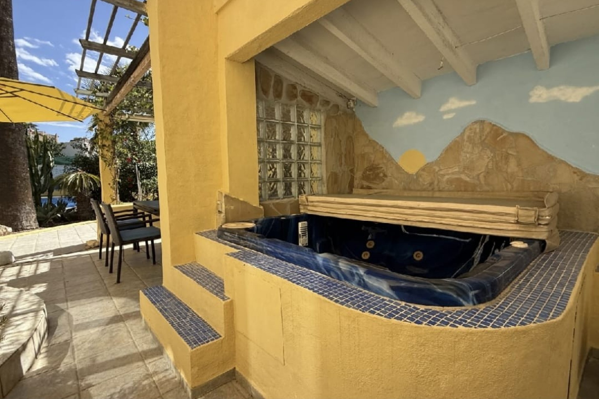 Resale - Villa -
Benissa - Montemar