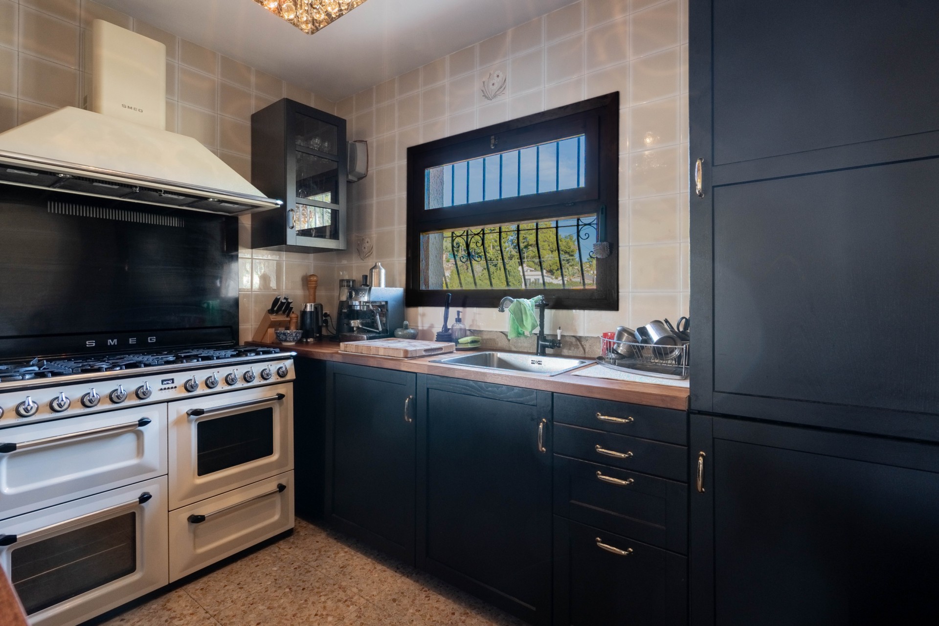 Resale - Villa -
Benissa - Montemar