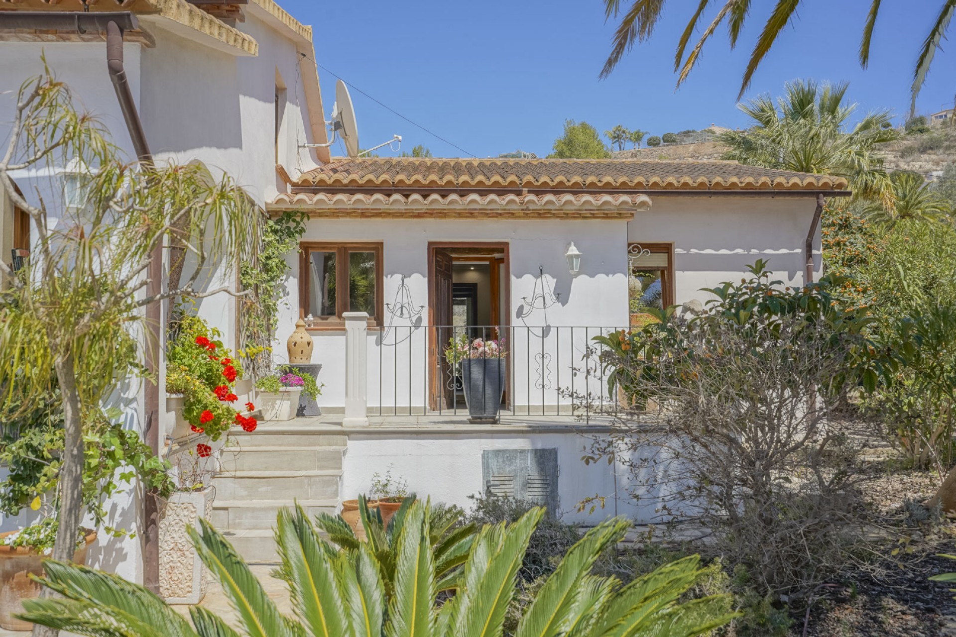 Resale - Villa -
Benissa - Partida Llenes