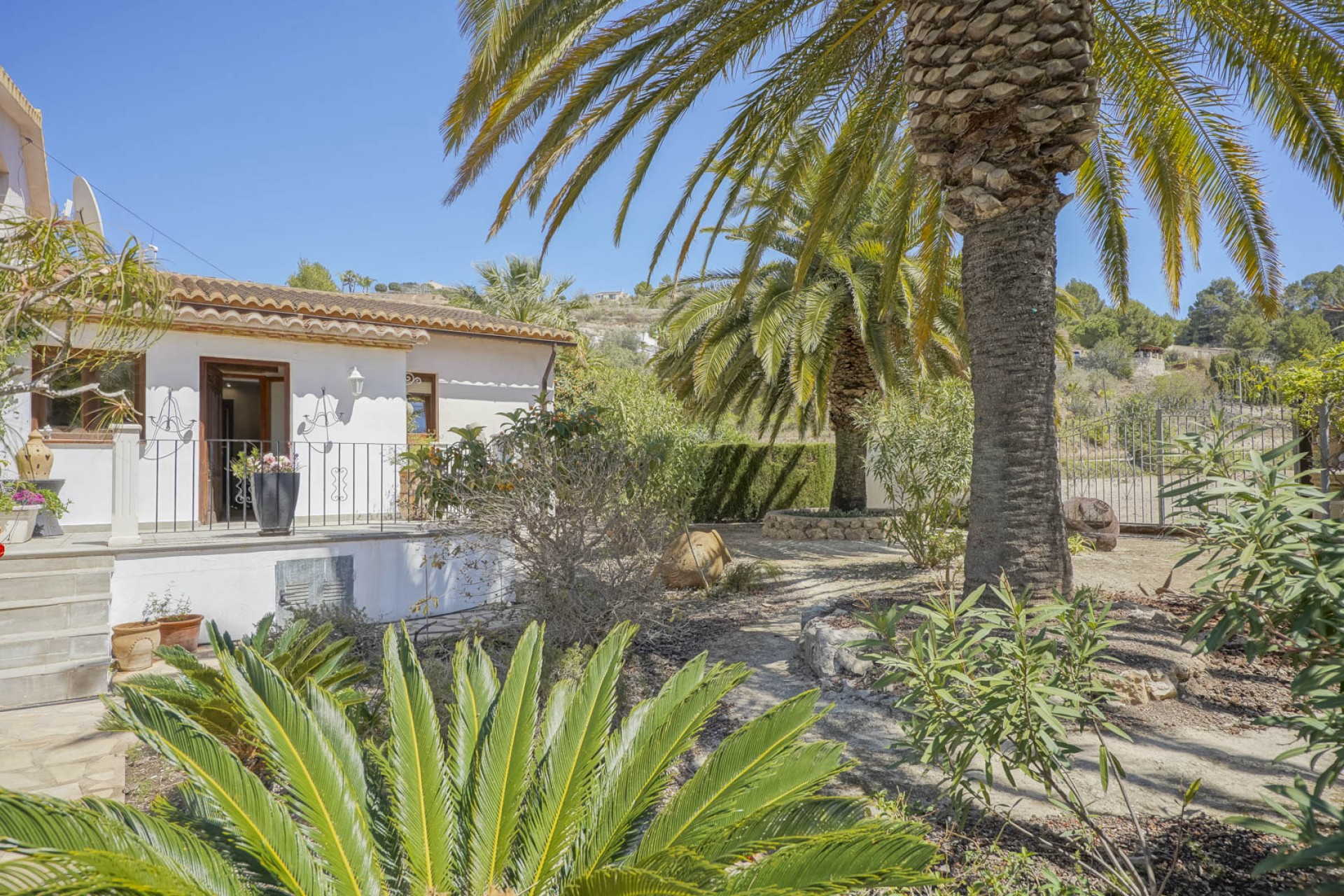 Resale - Villa -
Benissa - Partida Llenes