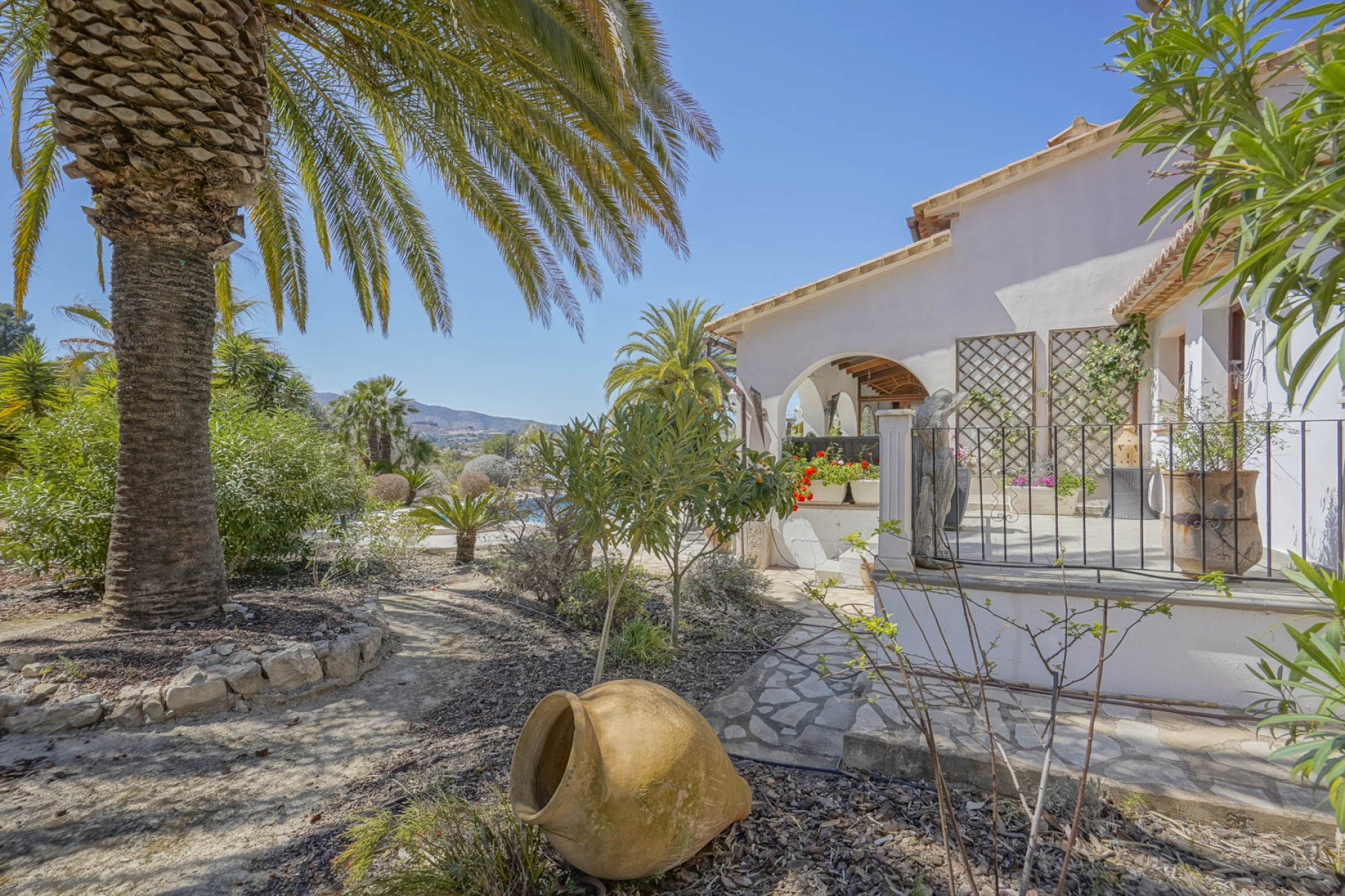 Resale - Villa -
Benissa - Partida Llenes