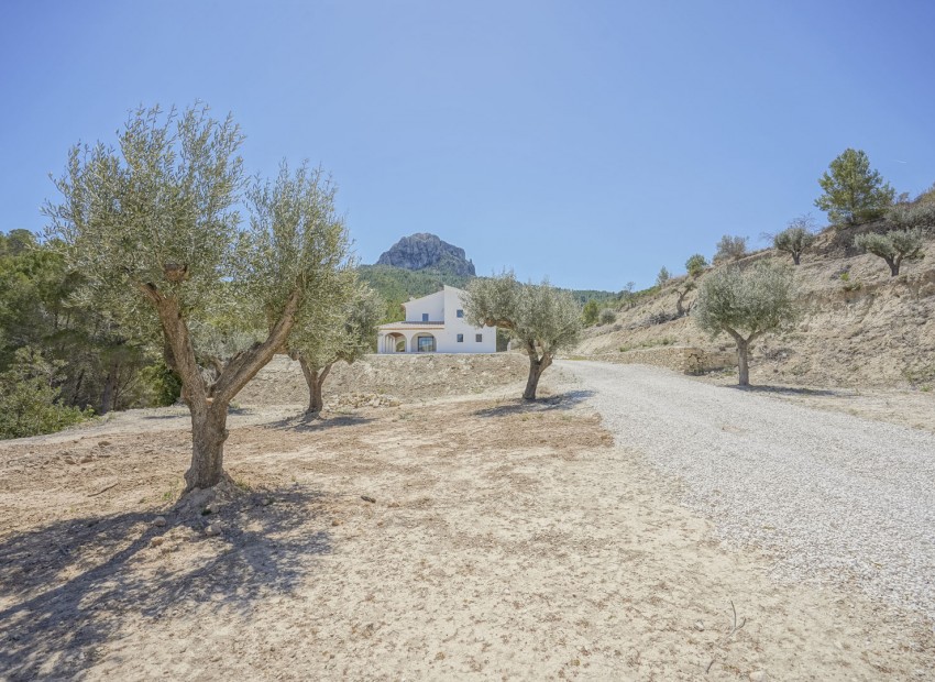 Resale - Villa -
Benissa - Partida Lleus