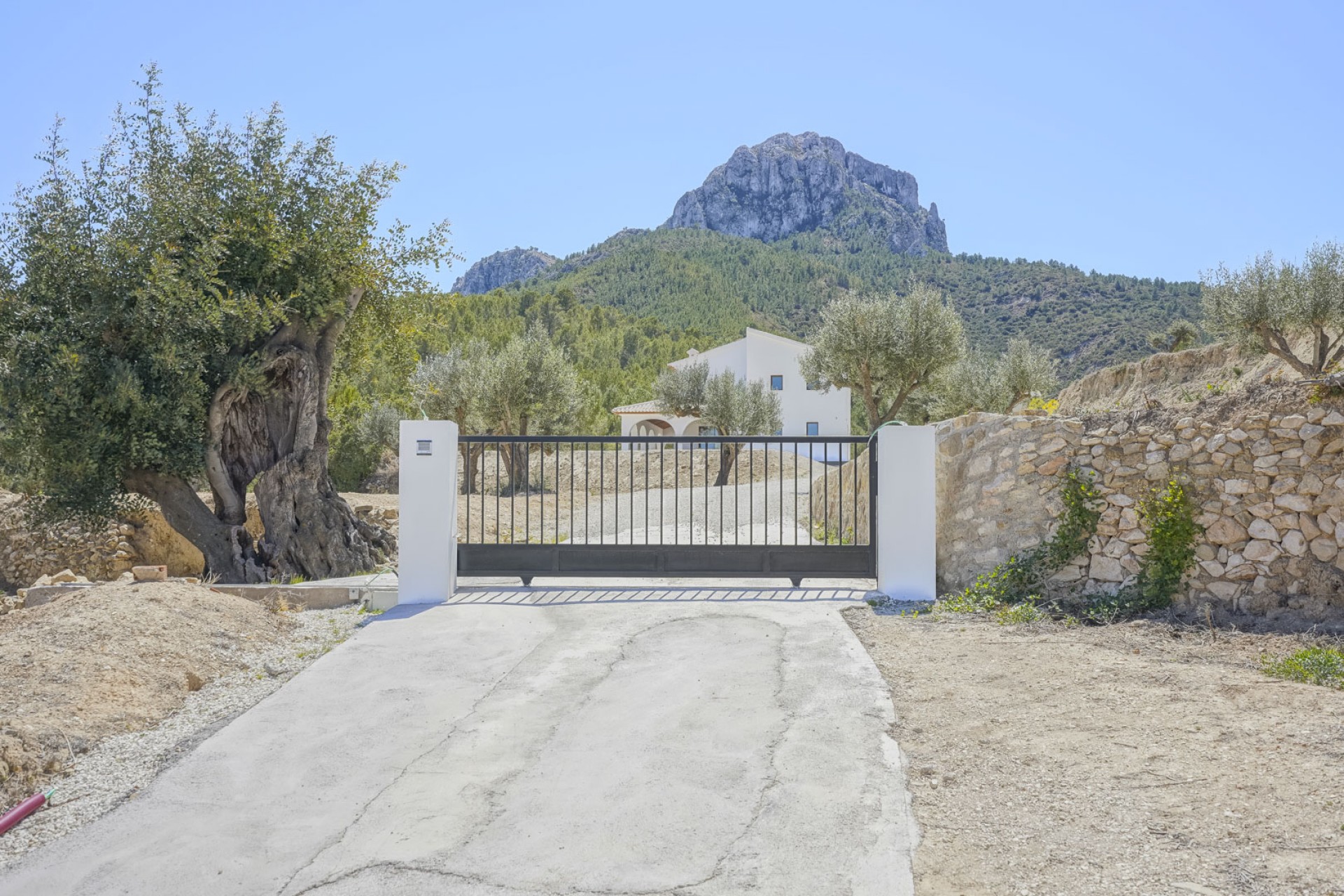 Resale - Villa -
Benissa - Partida Lleus