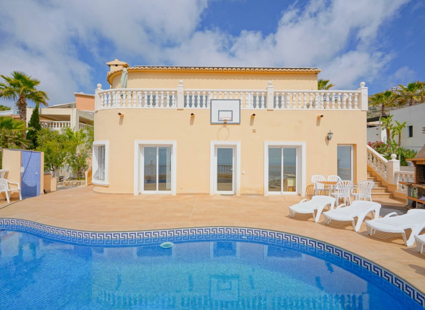 Resale - Villa -
Benitachell - Cumbre del Sol