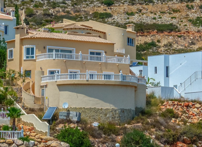 Resale - Villa -
Benitachell - Cumbre del Sol