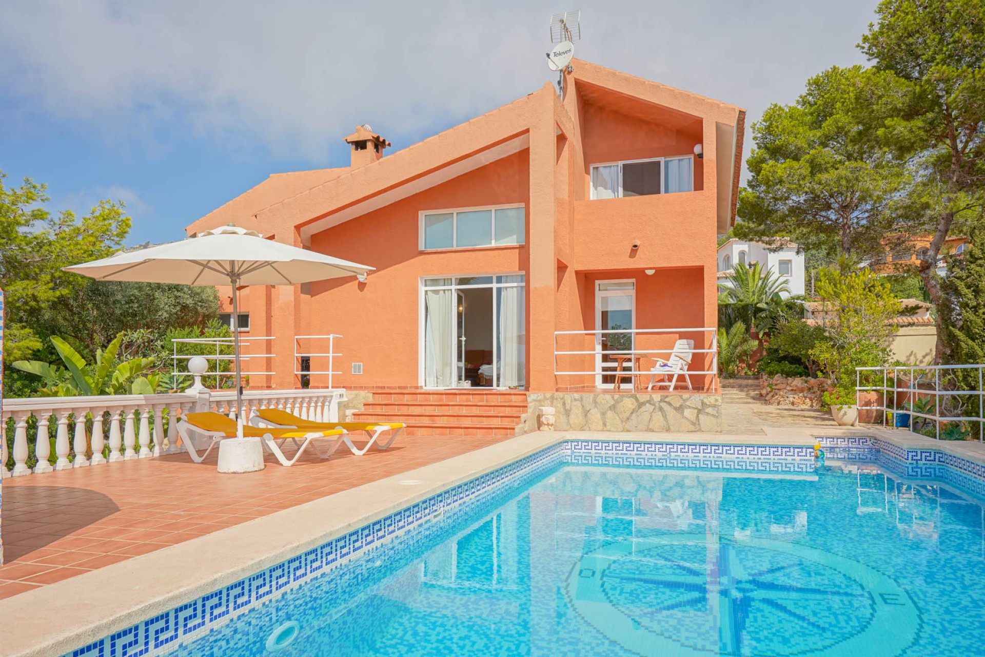 Resale - Villa -
Benitachell - Cumbre del Sol