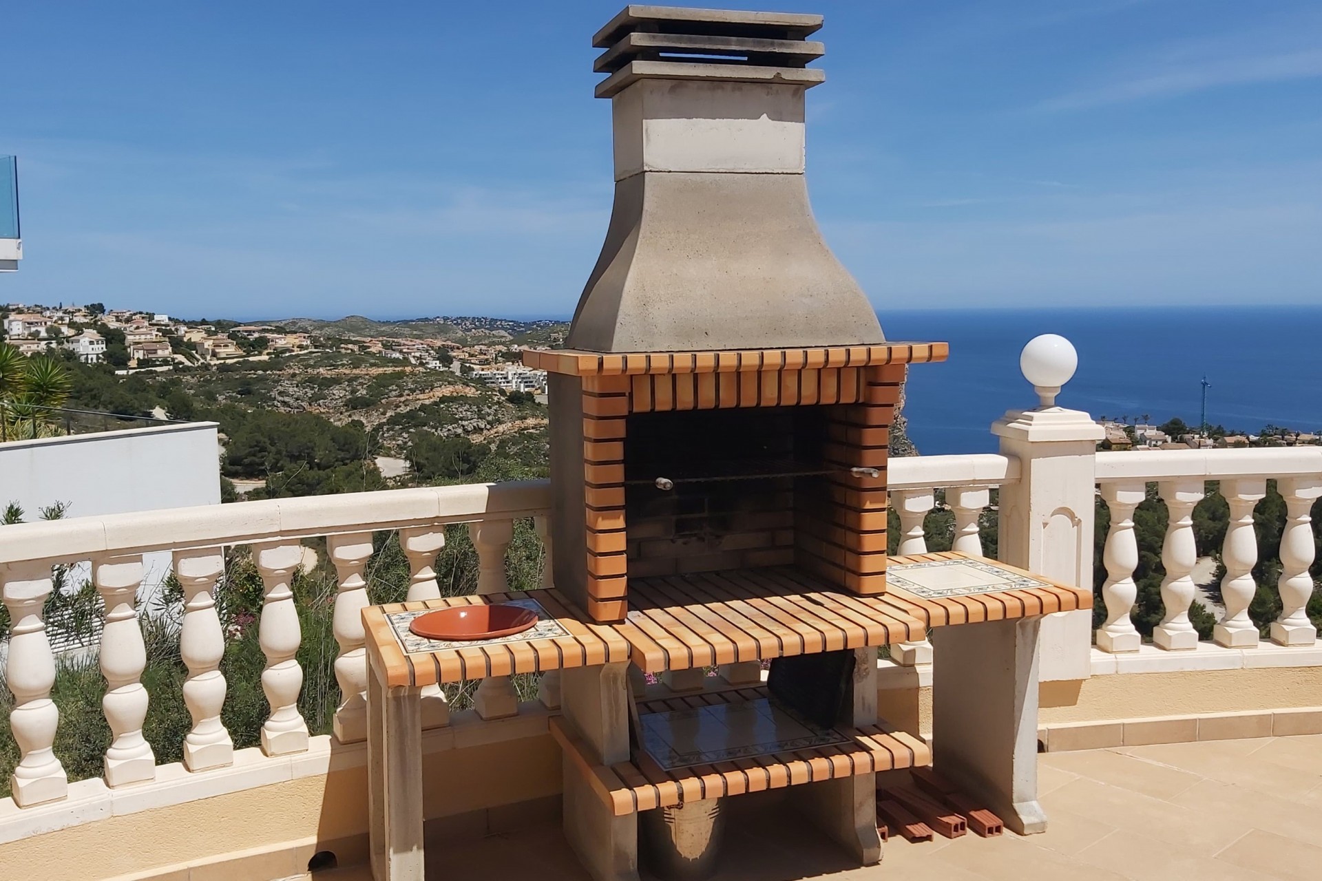 Resale - Villa -
Benitachell / El Poble Nou de Benitatxell - Cumbre del Sol