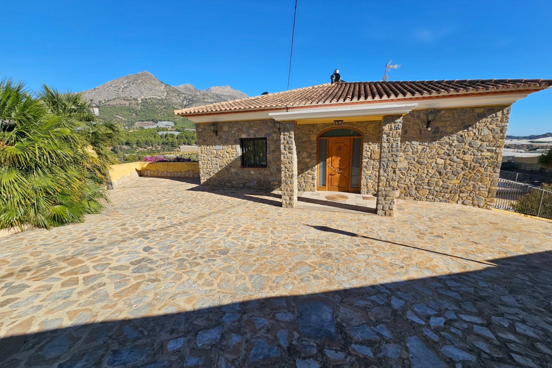 Resale - Villa -
Callosa De Ensarrià