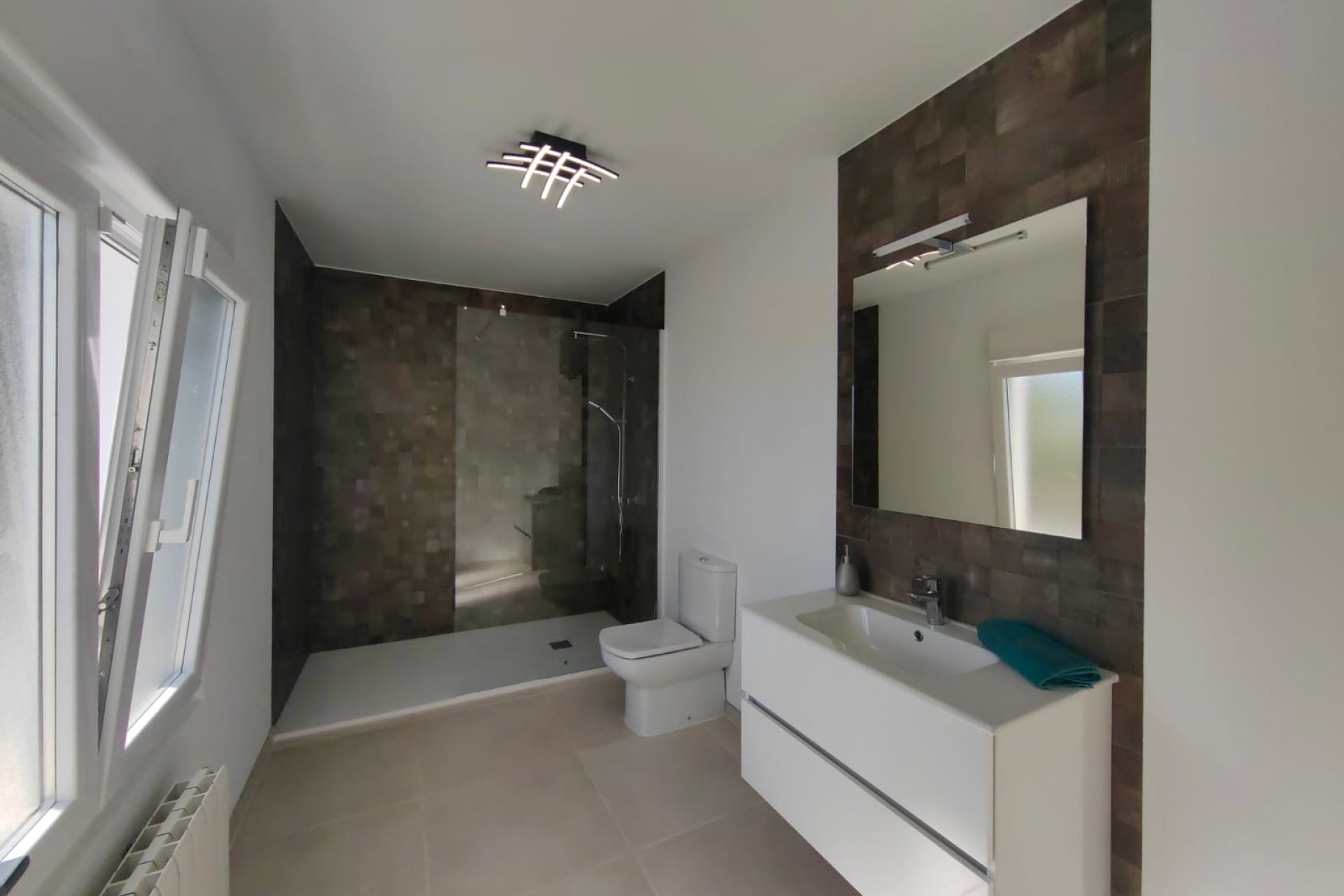 Resale - Villa -
Calpe / Calp - Oltamar - Cucarres