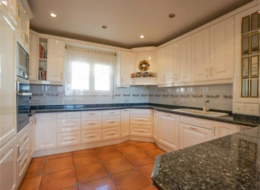 Resale - Villa -
Calpe - Canuta