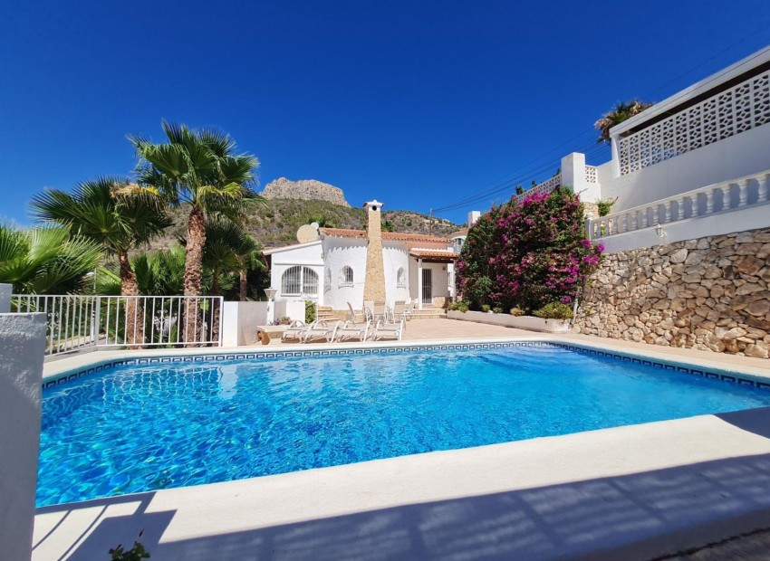 Resale - Villa -
Calpe - Canuta