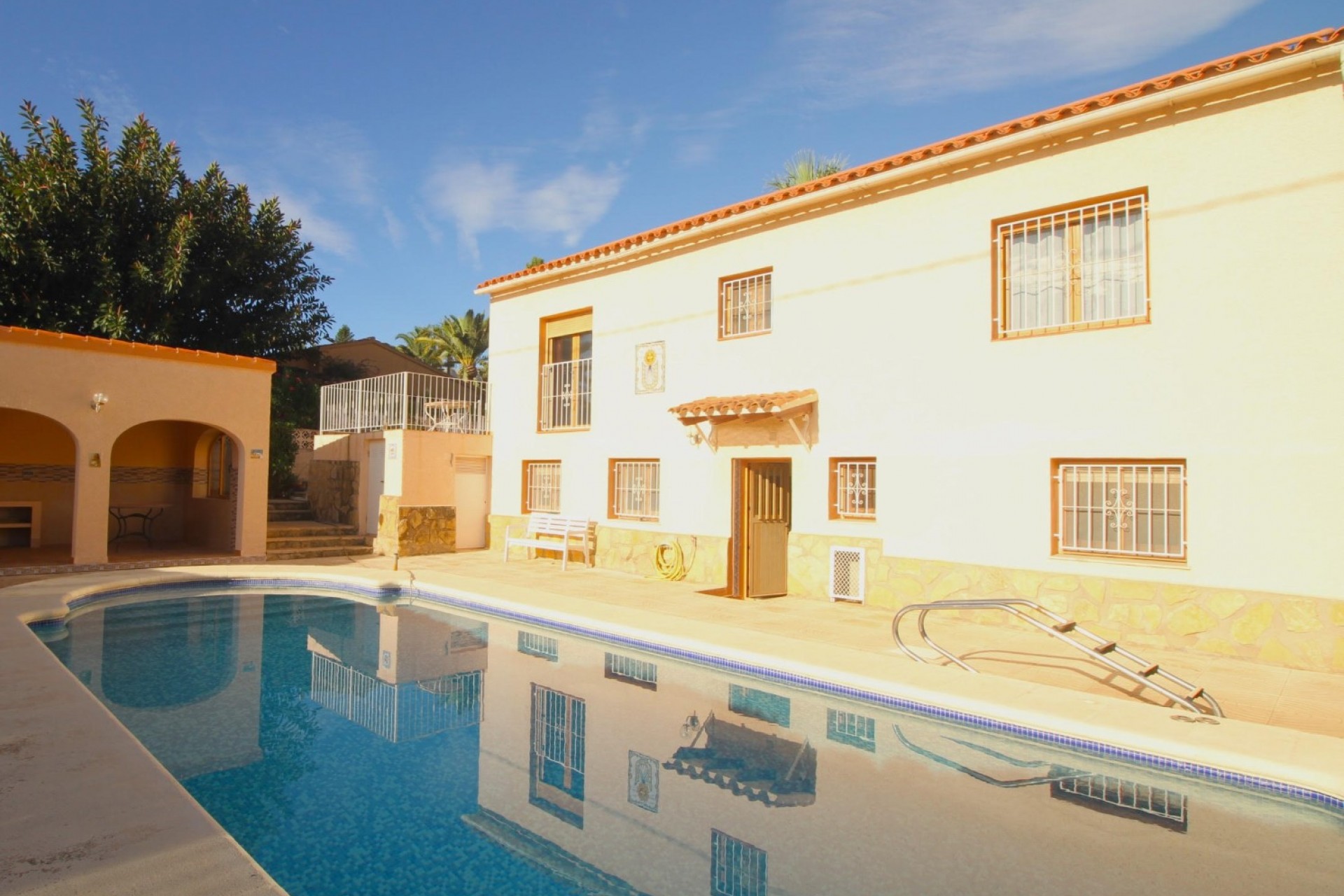 Resale - Villa -
Calpe - Canuta