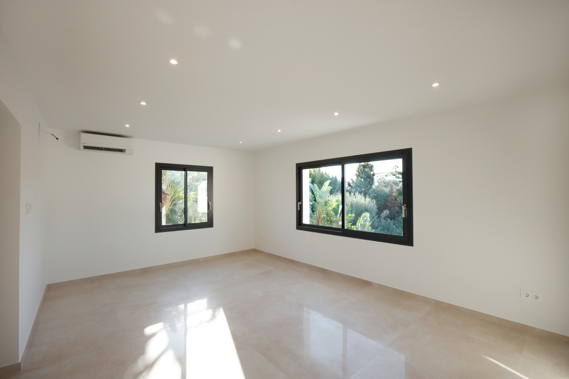 Resale - Villa -
Calpe - Carrio