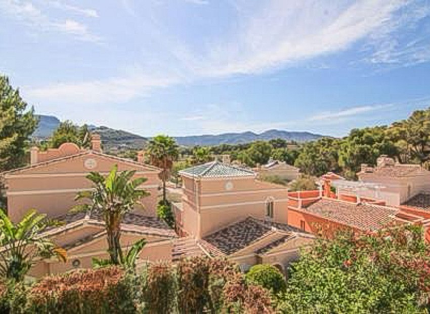 Resale - Villa -
Calpe - Cometa III