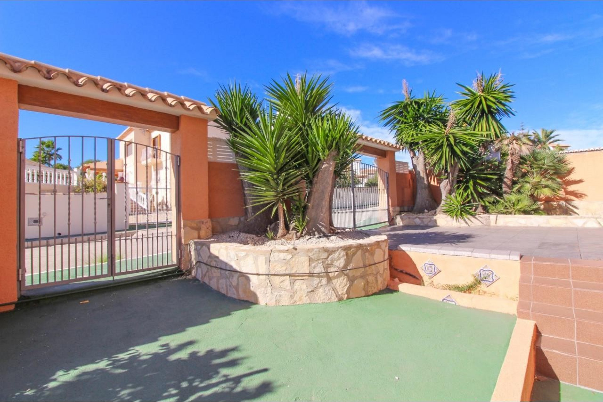 Resale - Villa -
Calpe - Cometa