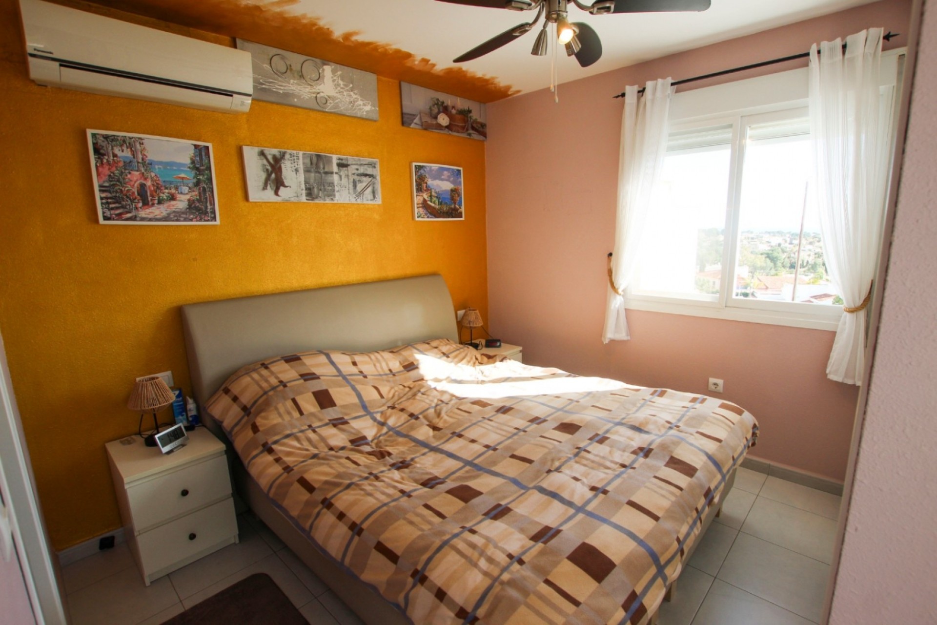 Resale - Villa -
Calpe - Cometa