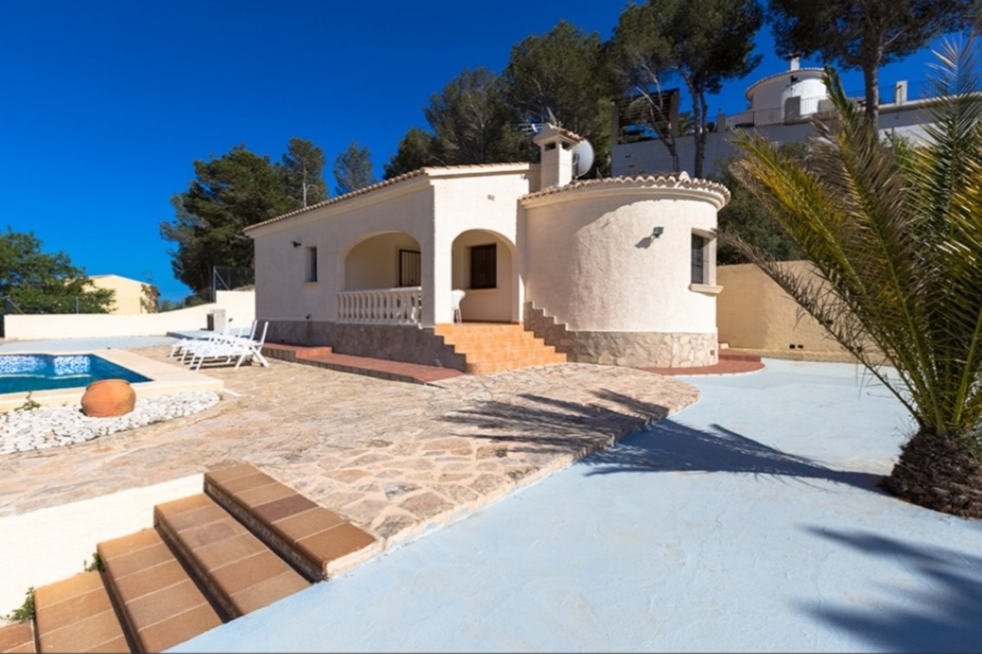 Resale - Villa -
Calpe - Cometa