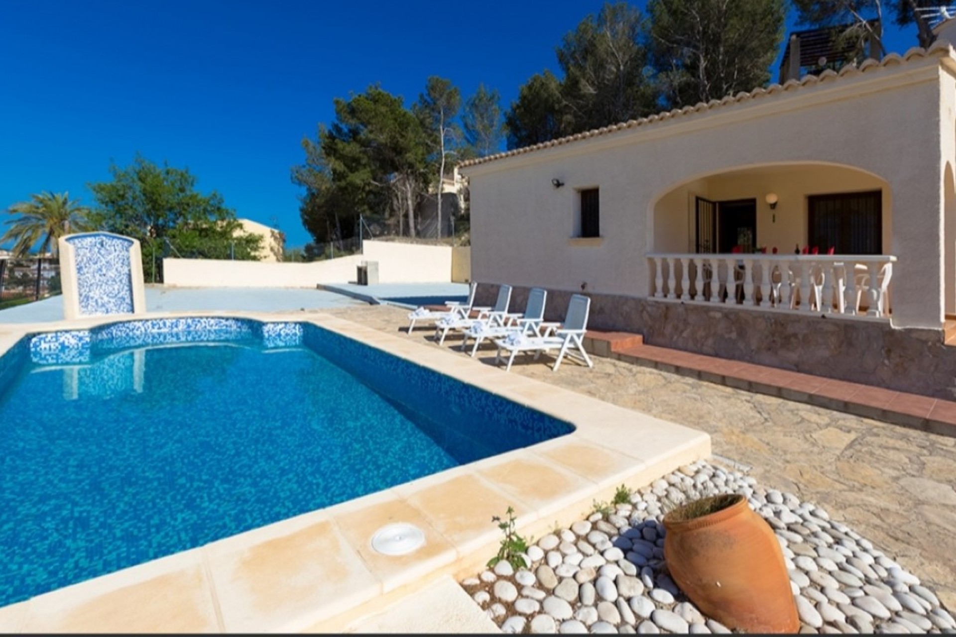 Resale - Villa -
Calpe - Cometa