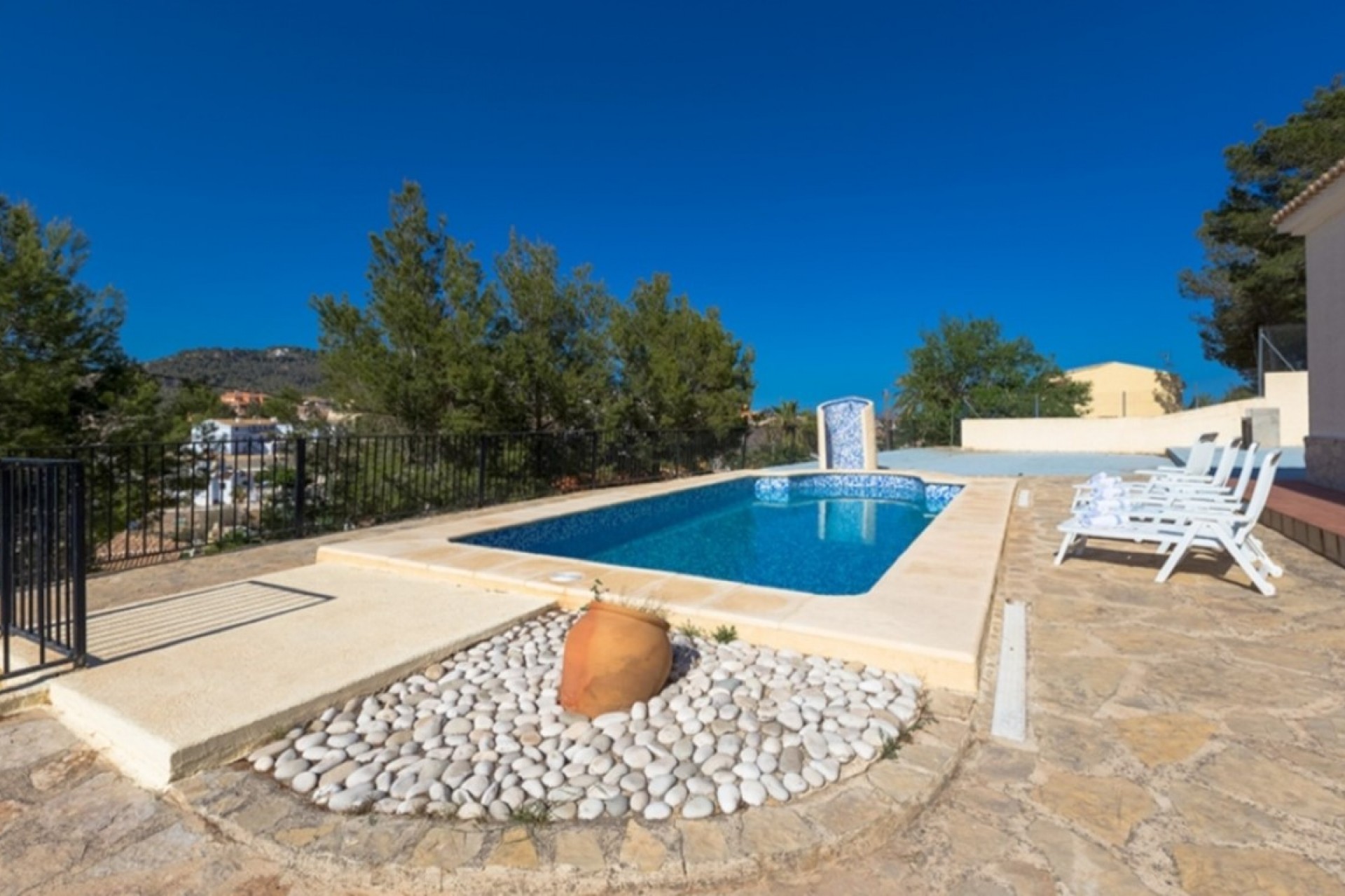 Resale - Villa -
Calpe - Cometa