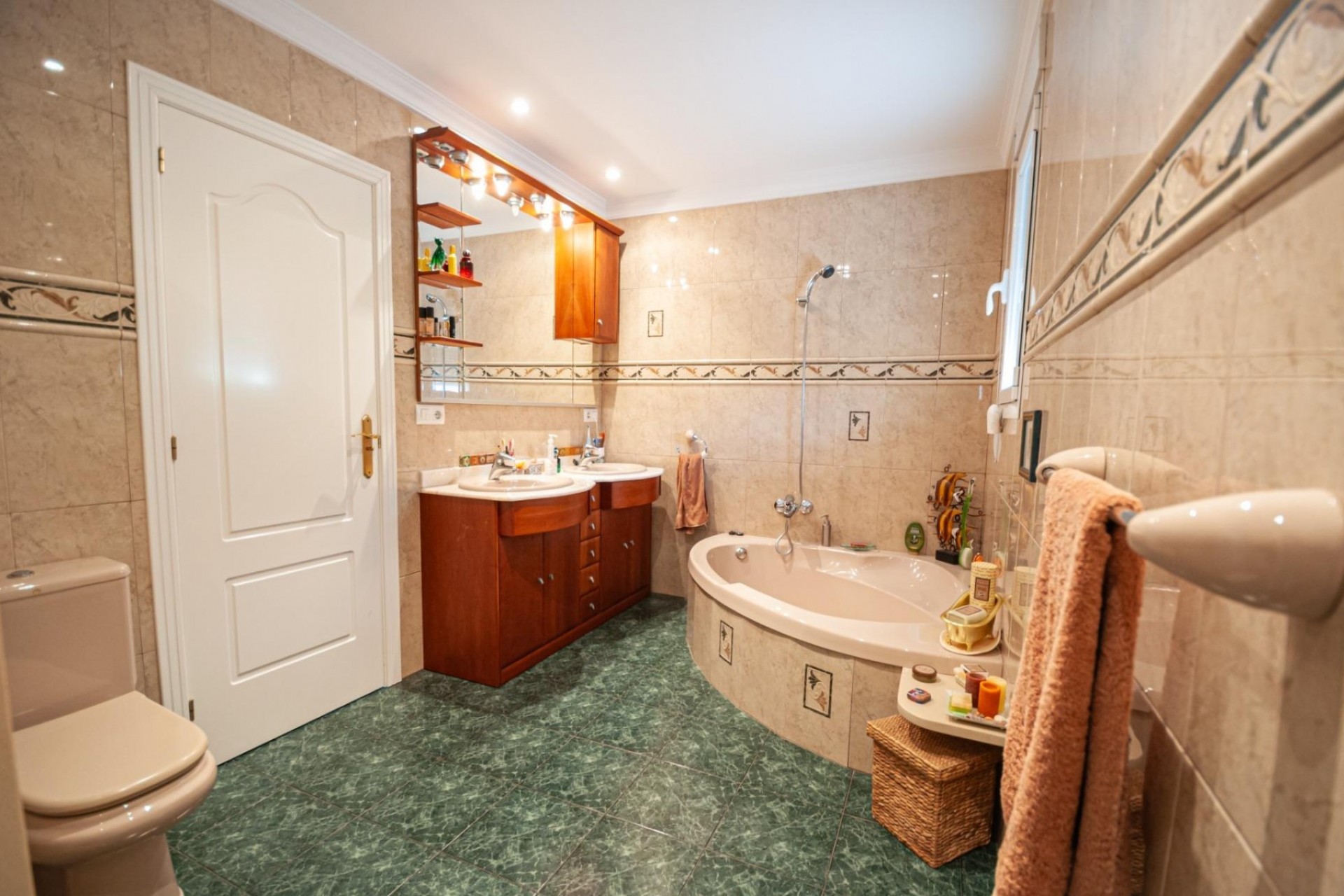 Resale - Villa -
Calpe - Gran Sol