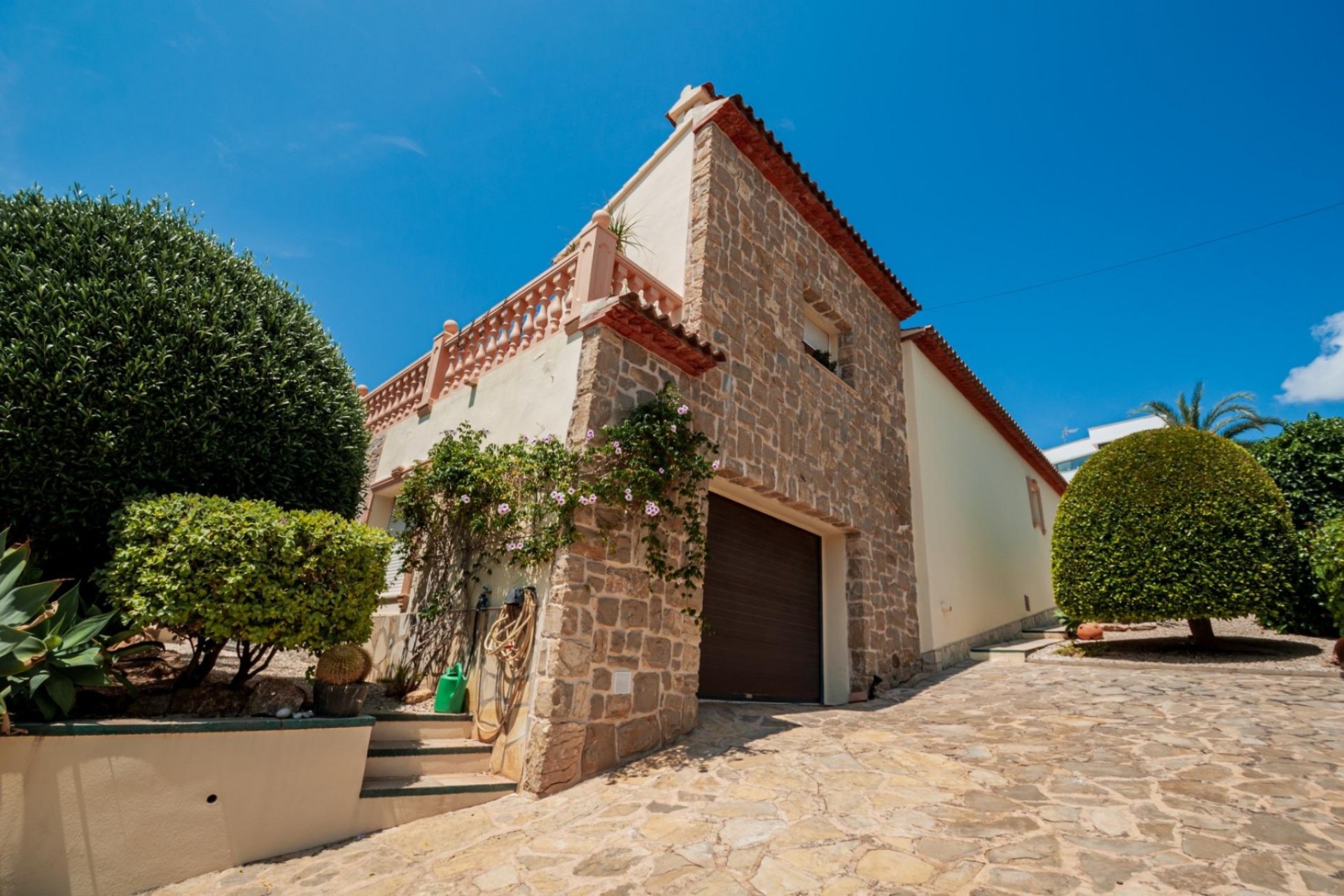 Resale - Villa -
Calpe - Gran Sol