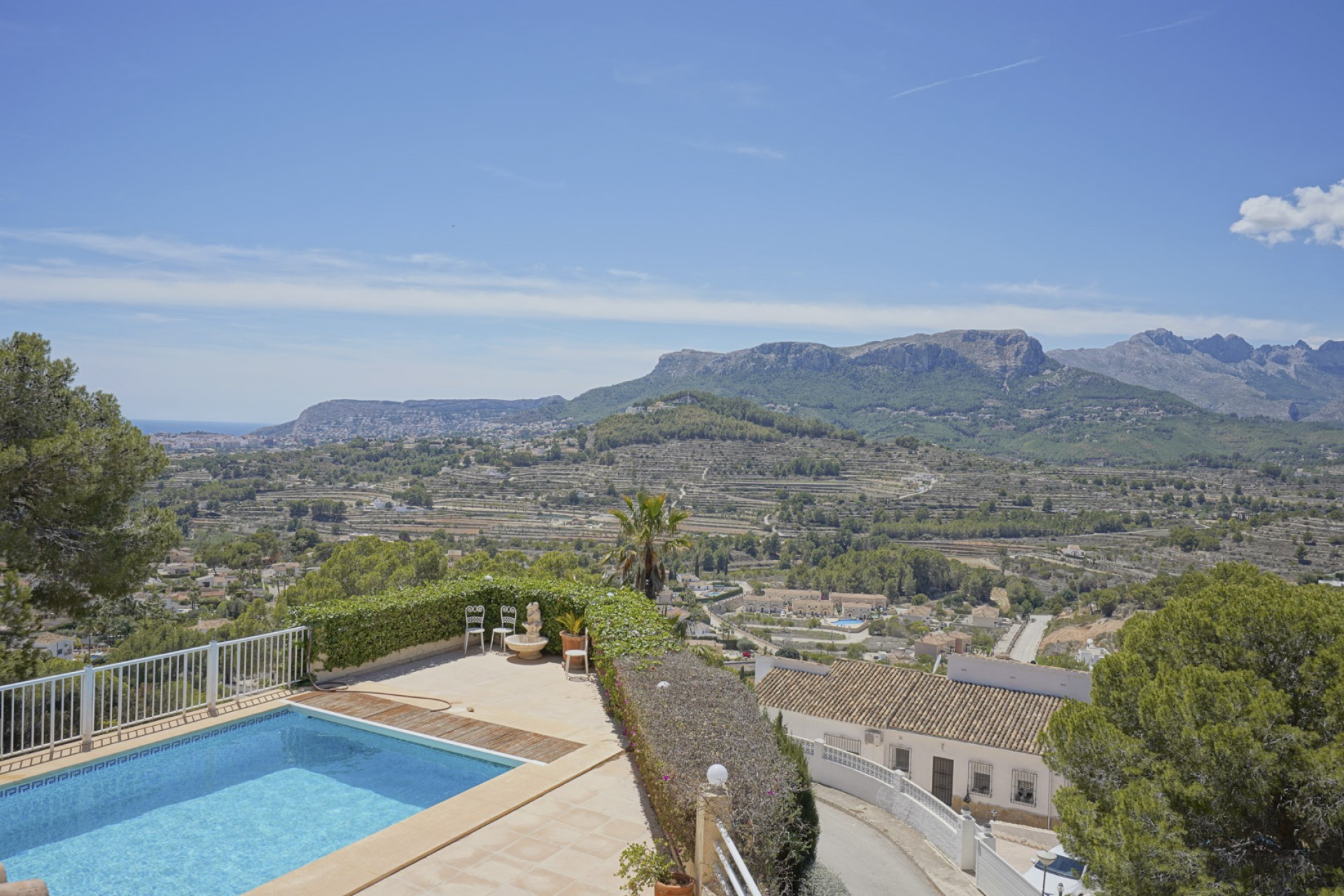 Resale - Villa -
Calpe - La Empedrola