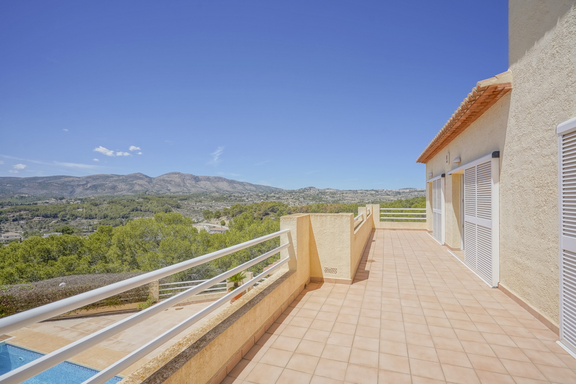 Resale - Villa -
Calpe - La Empedrola