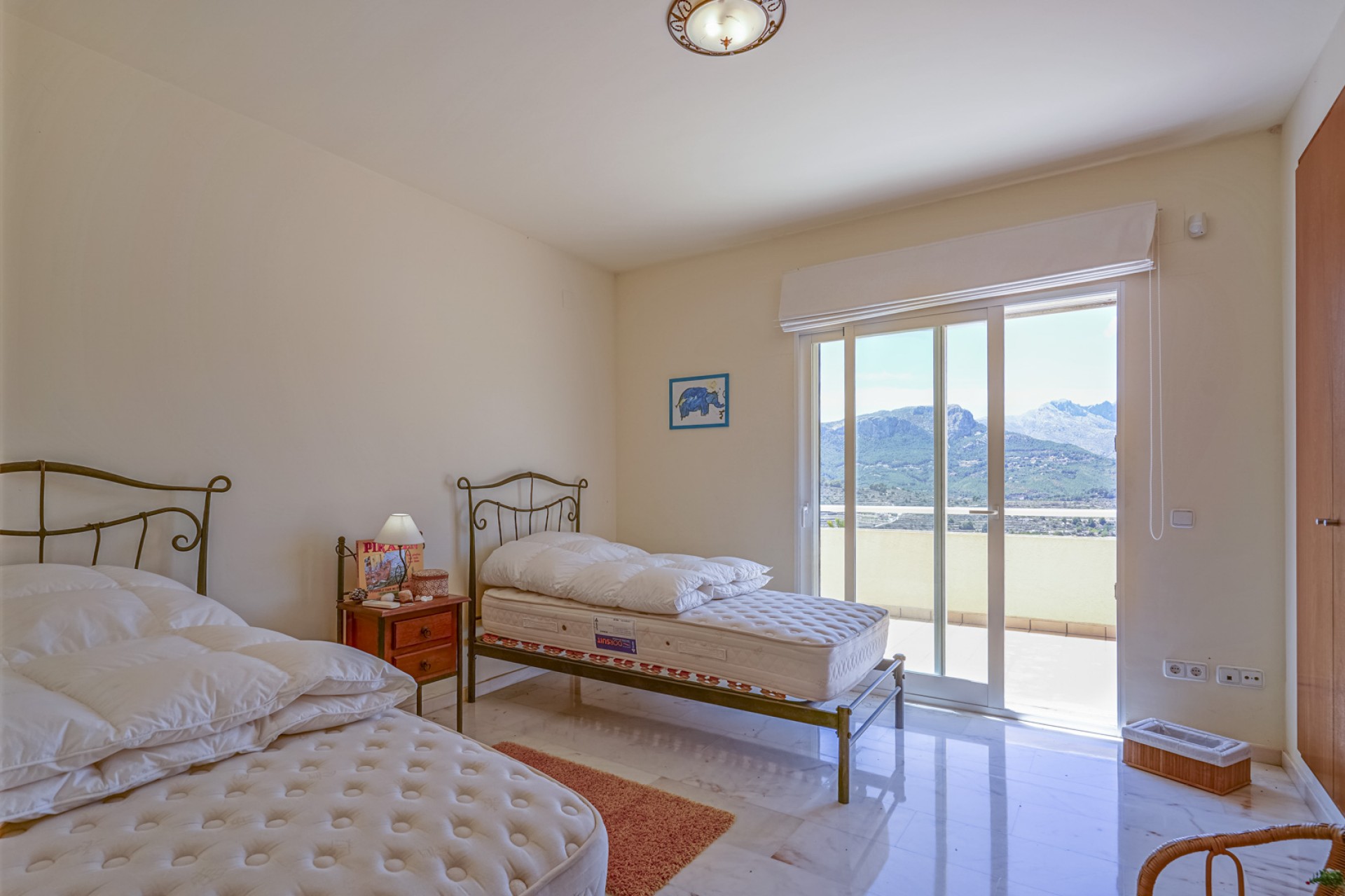 Resale - Villa -
Calpe - La Empedrola