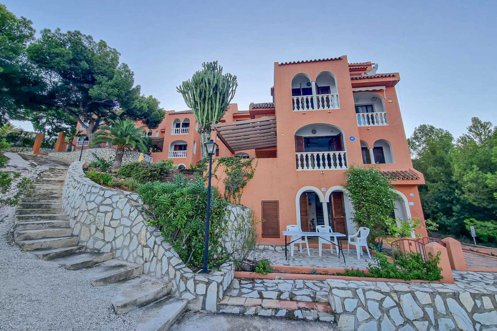 Resale - Villa -
Calpe - La manzanera