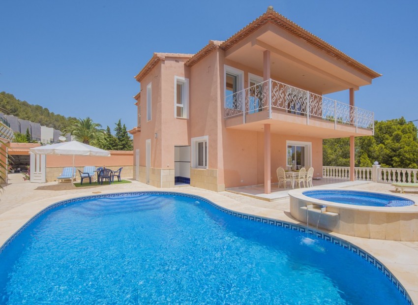 Resale - Villa -
Calpe - Oltamar