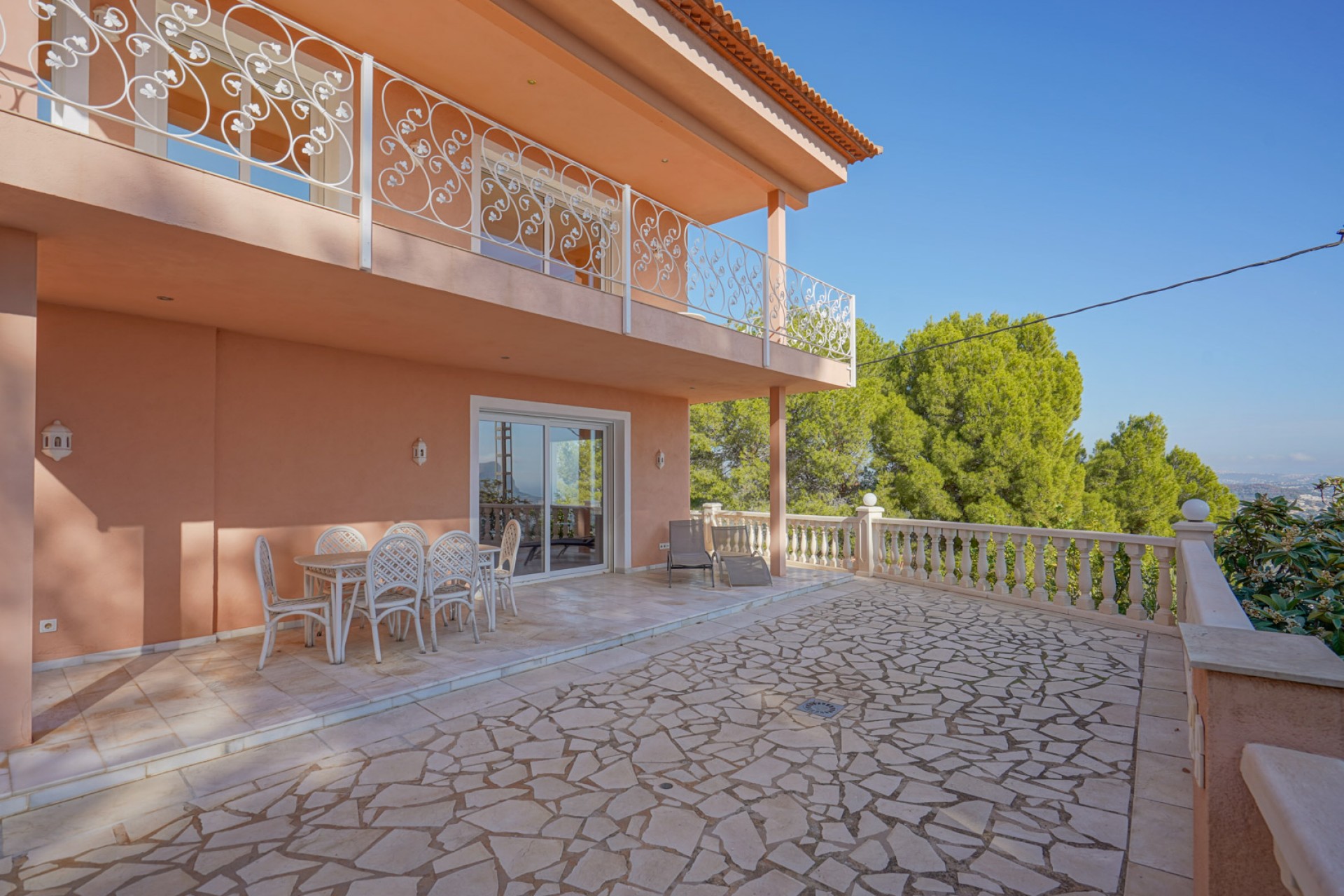 Resale - Villa -
Calpe - Oltamar