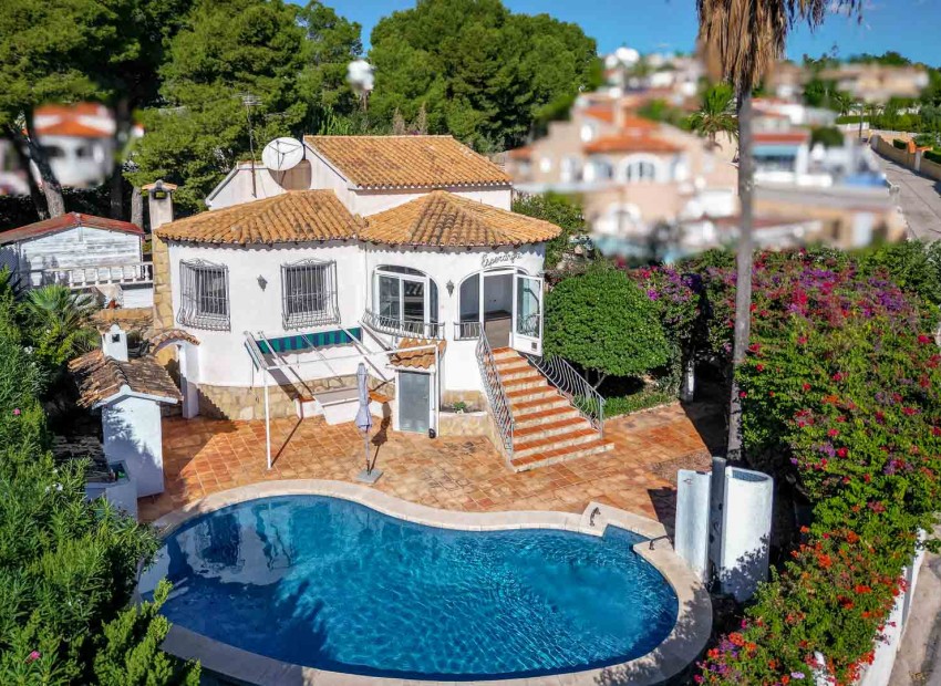 Resale - Villa -
Calpe - Ortenbach