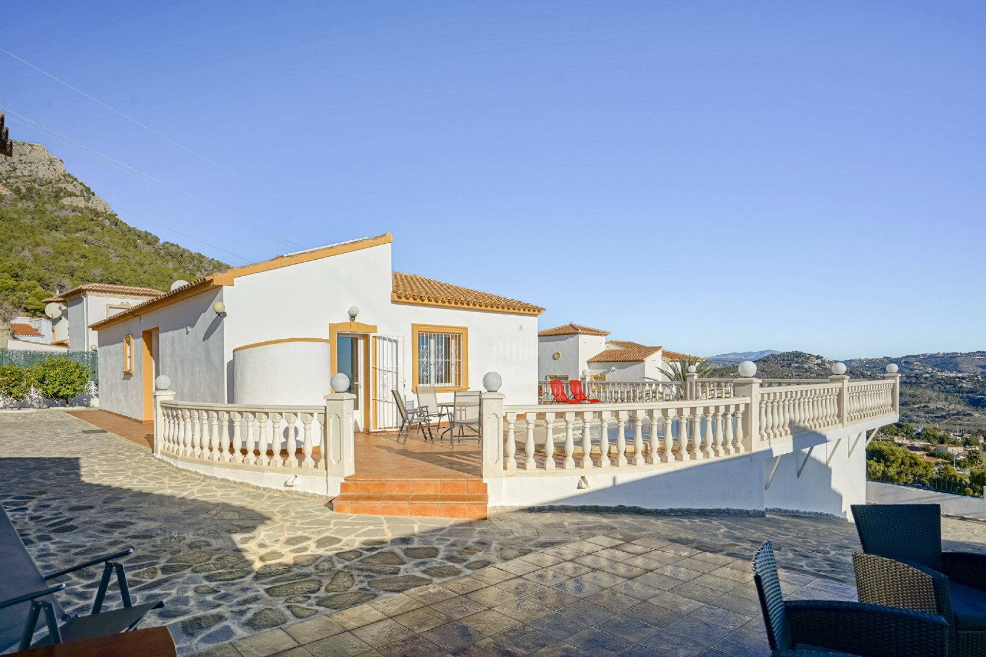 Resale - Villa -
Calpe - Partida Les Cucarres