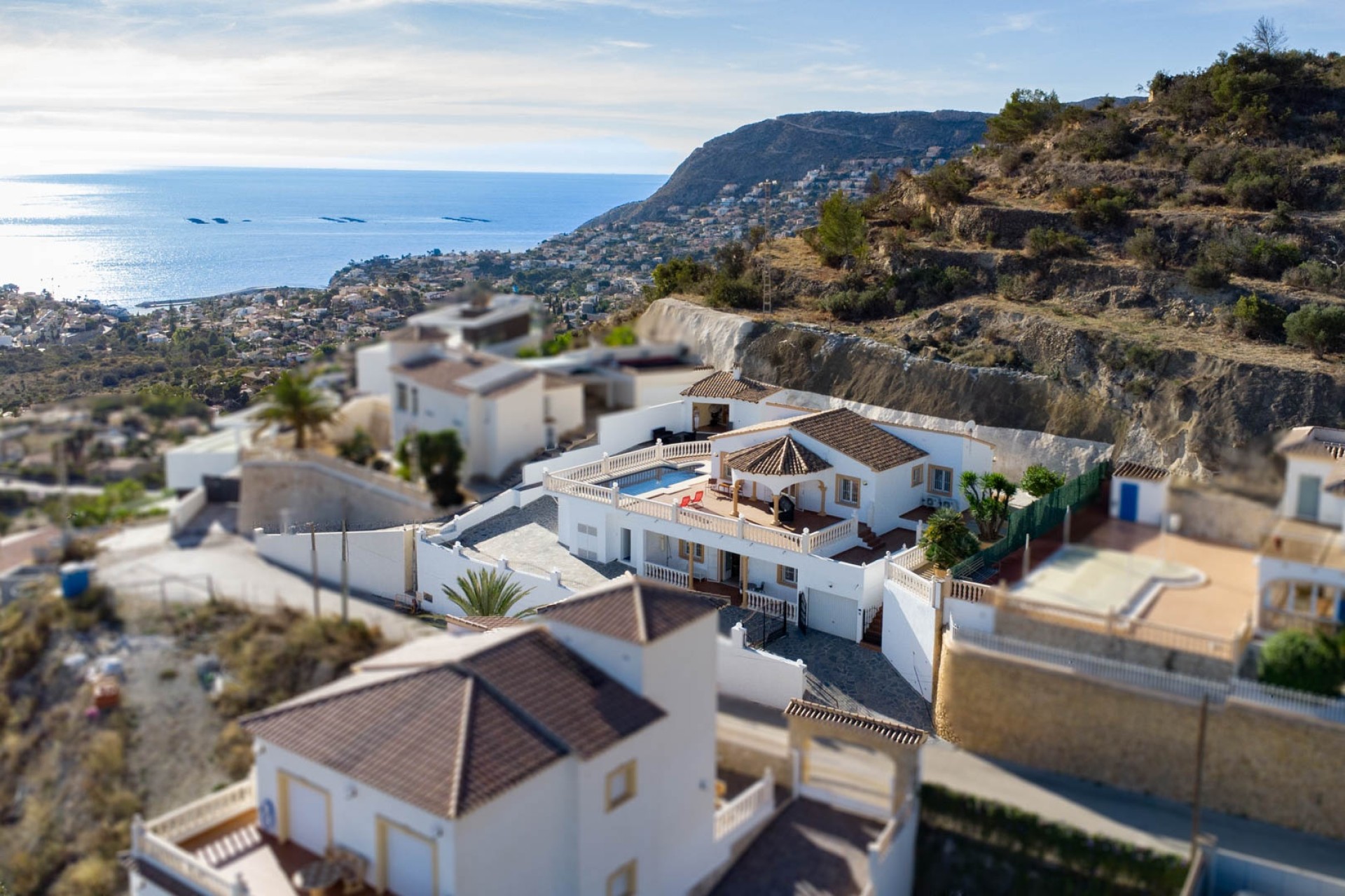 Resale - Villa -
Calpe - Partida Les Cucarres