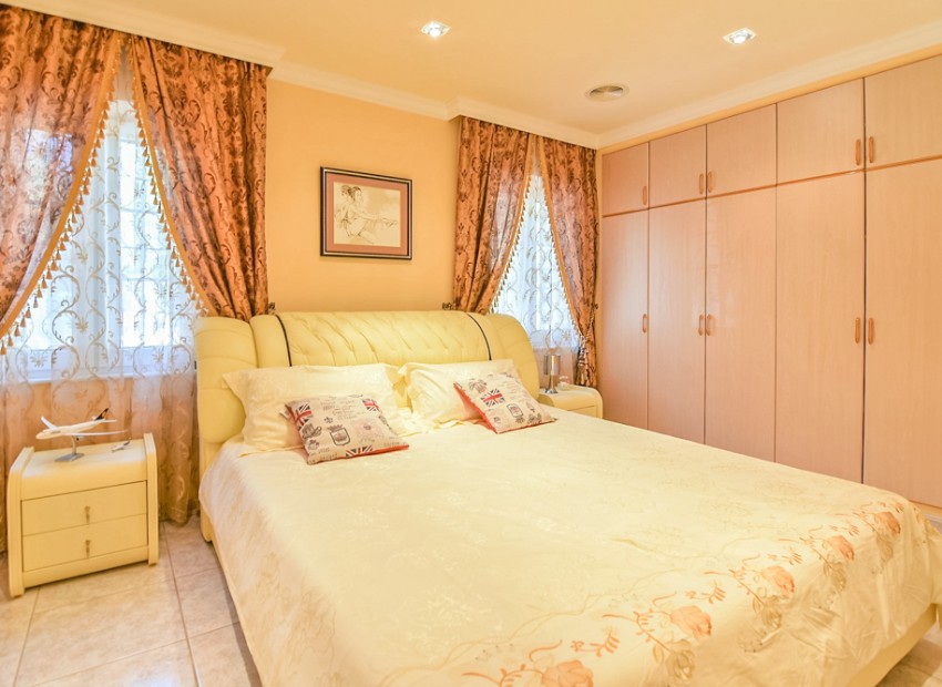 Resale - Villa -
Calpe - Partida Maryvilla