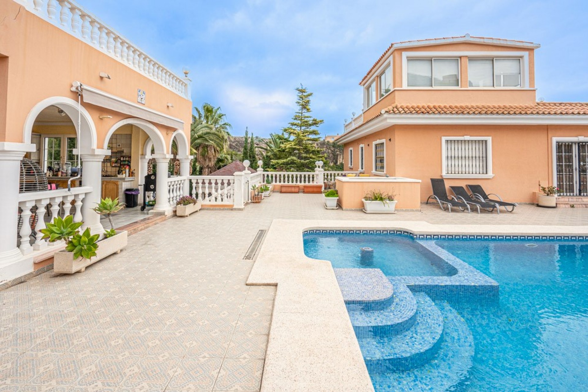 Resale - Villa -
Calpe - Partida Maryvilla