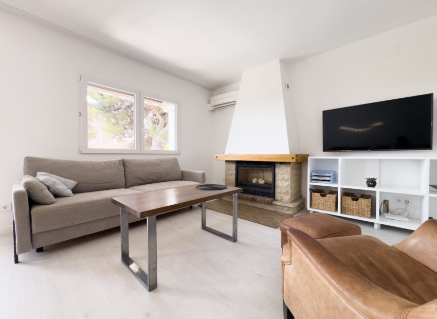 Resale - Villa -
Calpe - Zona Playa del Bol - Puerto