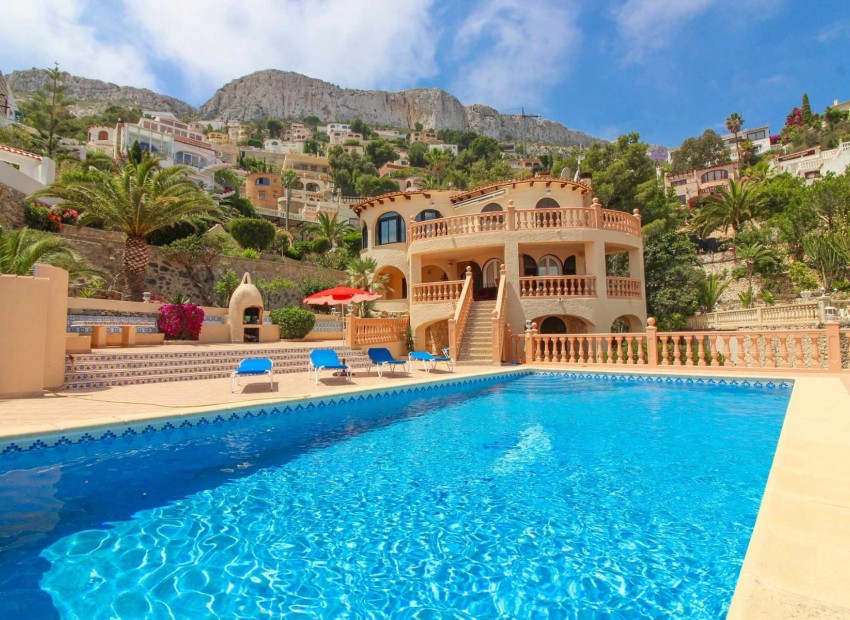 Resale - Villa -
Calpe - Zona Puerto Blanco - Maryvilla