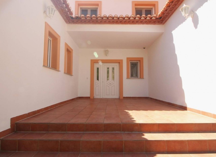 Resale - Villa -
Calpe