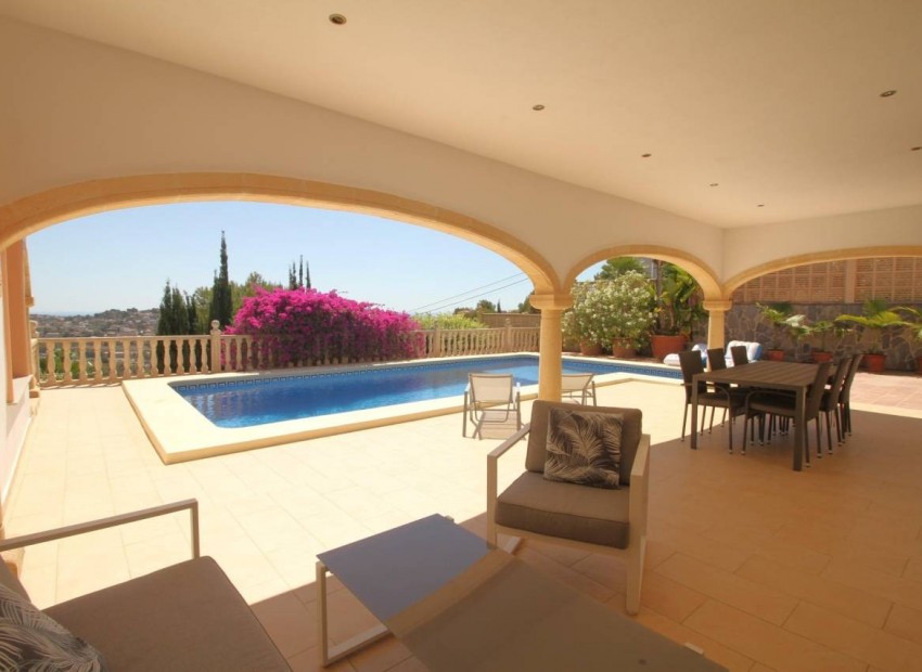 Resale - Villa -
Calpe