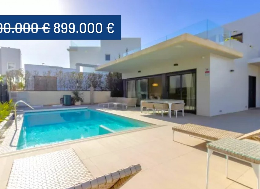 Resale - Villa -
Campoamor