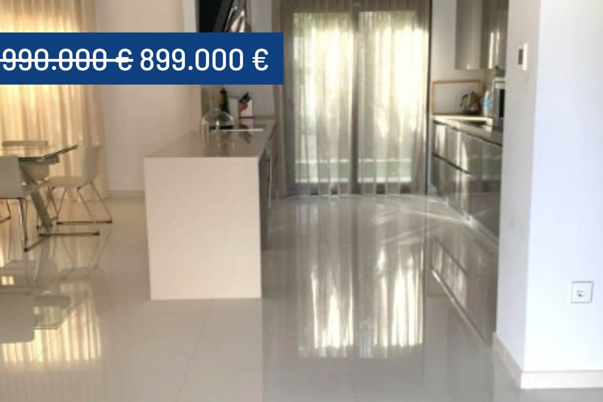 Resale - Villa -
Campoamor