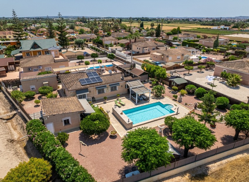 Resale - Villa -
CATRAL - Catral